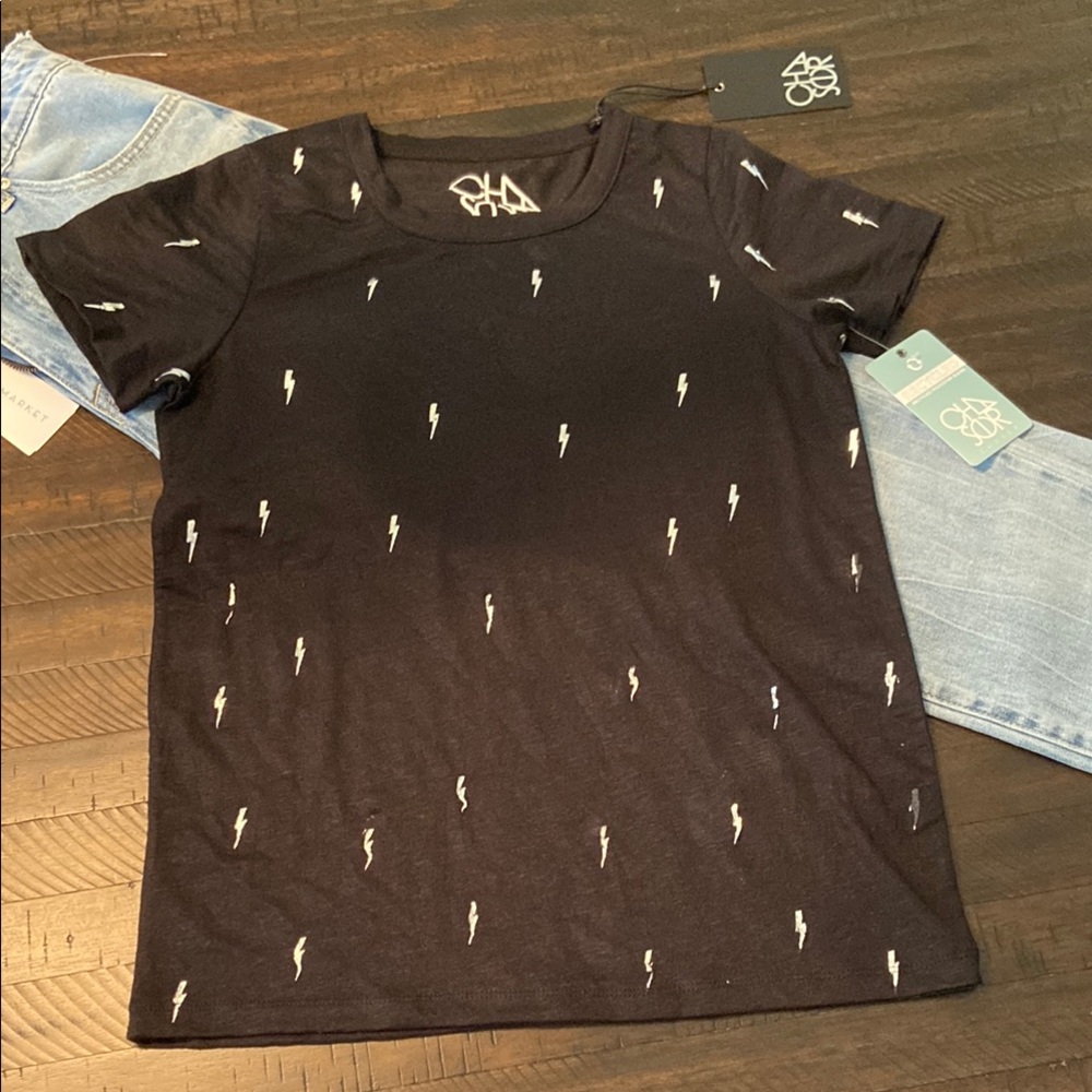 Black Lightning Bolt Ladies T-Shirt, Chaser brand, size S, NWT - Picture 2 of 7